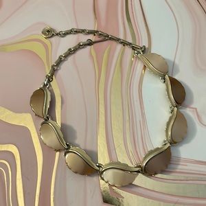Vintage Lisner Beige Champagne Thermoset Leaves Necklace
